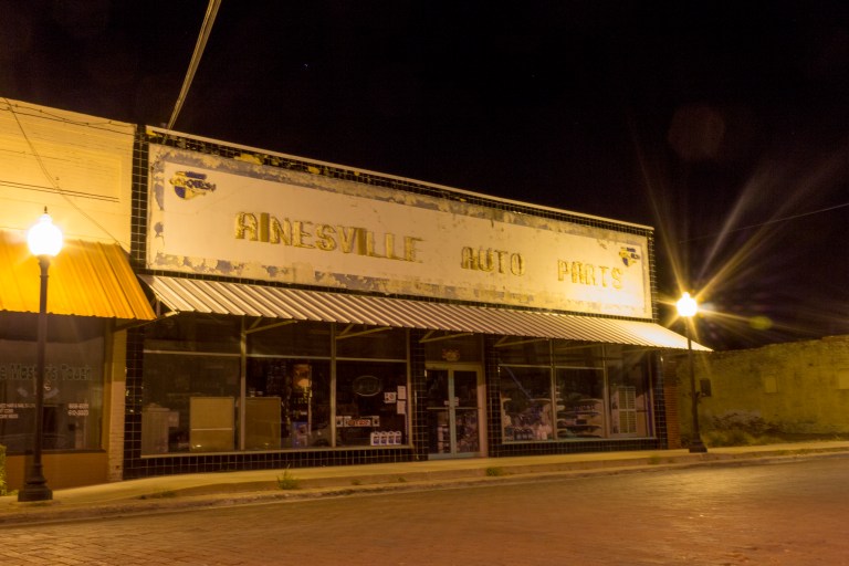 20151018_REllibee_Smalltown TX0175_2