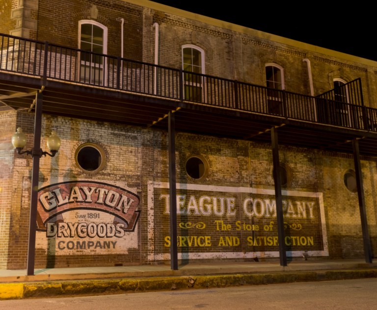 20151019_REllibee_Smalltown TX0199_2